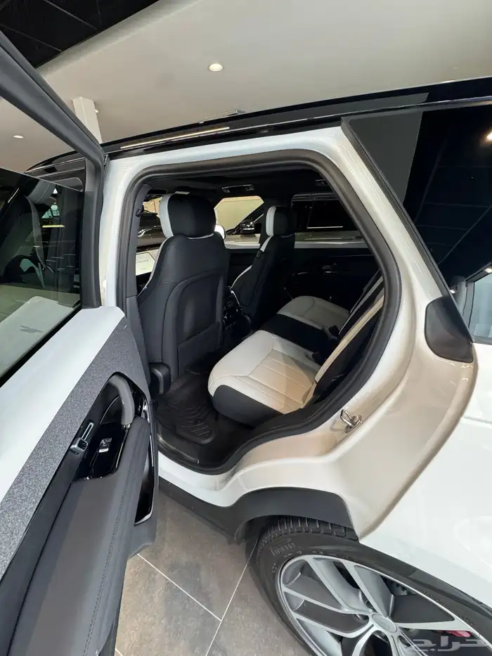 2024 Land Rover Range Rover Sport P400 Dynamic SE 5