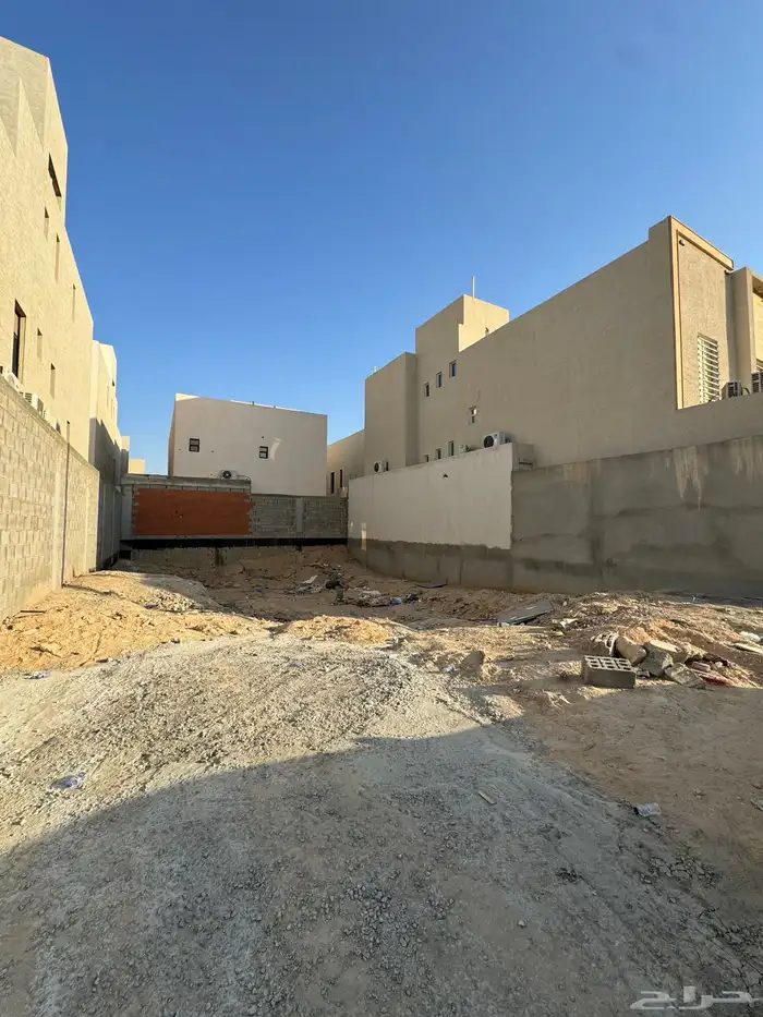 للبيع ارض الخرج حي الملقا 0