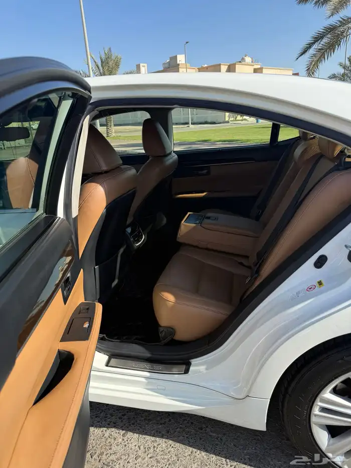 ES350 موديل 2015 بحالة ممتازة 1