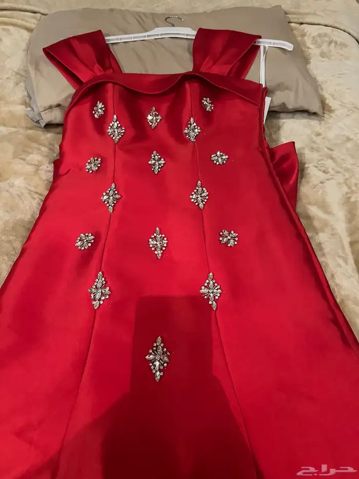 فستان جديد لم يلبس تأجلت المناسبه 2