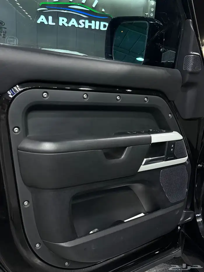 ديفندر 2020 فئة HSE V6 لدى معرض(عبيد الرشيدي) 41