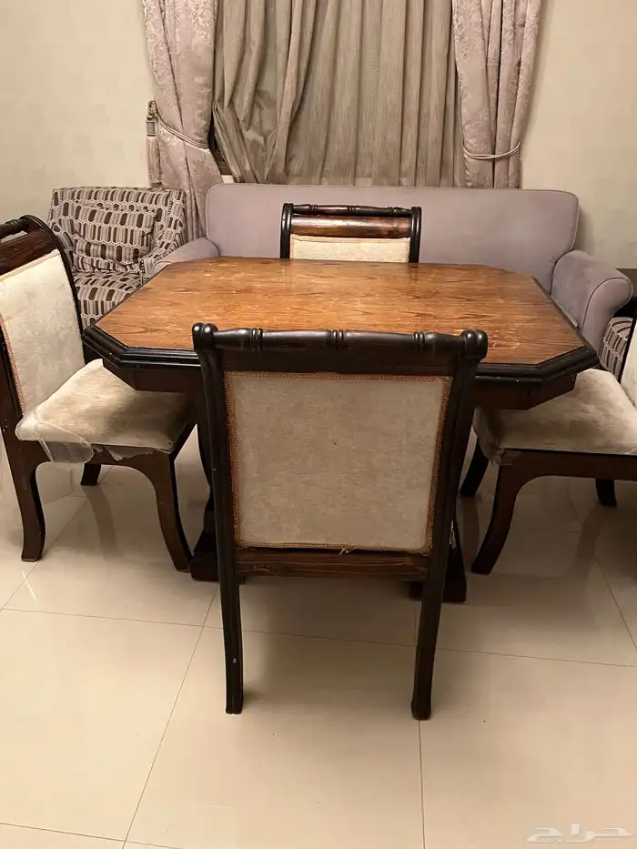 طاوله طعام خشب. مع 4 كراسي 1