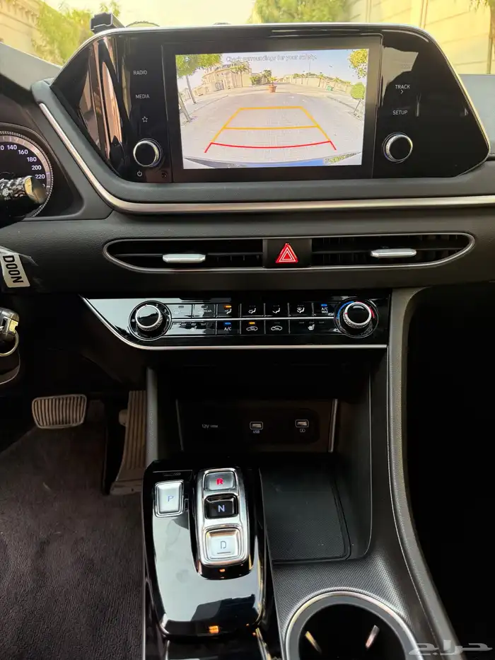 سوناتا 2020 اسود 8