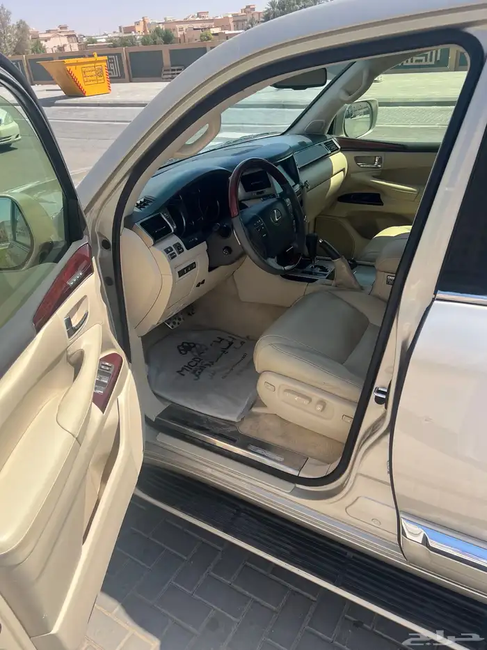 لكزس موديل 2014 فل 9