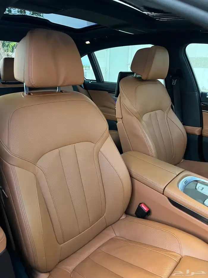 بي ام دبليو ( 750 li ) الموديل 2016 فل مخزن شبه جديد 41