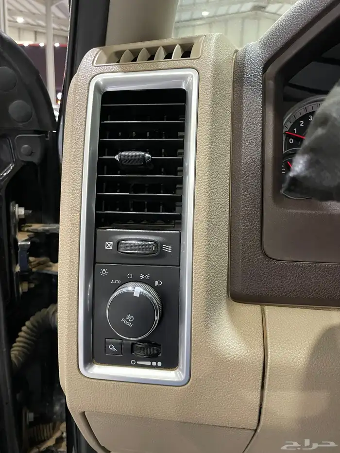 دوج رام 2017 هيمي غمارتين (بنزين)5.7L 14