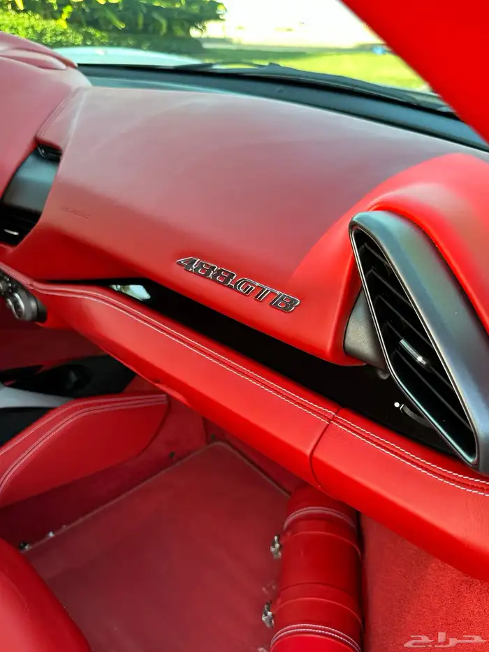 للبيع فيراري 488 GTB عالضمان 10