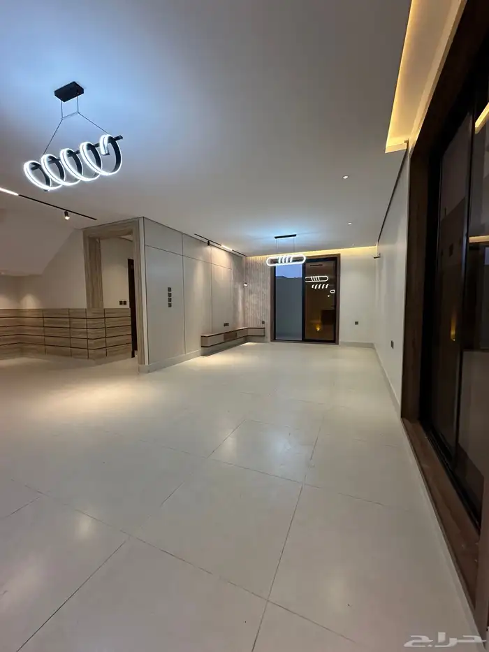 فيله روف للبيع ارضي ومدخل سياره تشطيب ممتاز 8