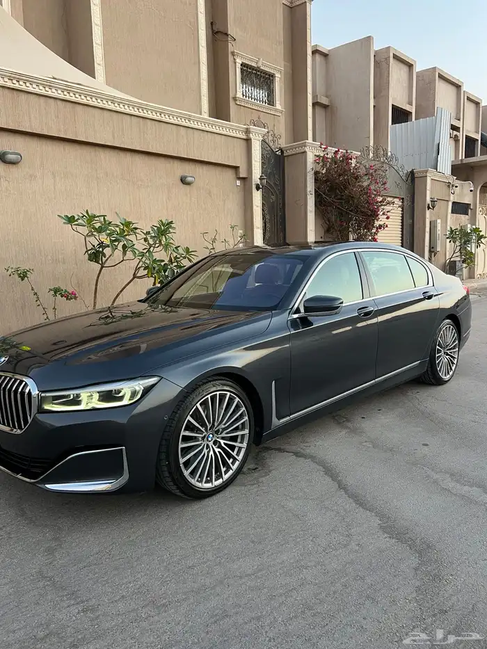 للبيع بي ام 740 1