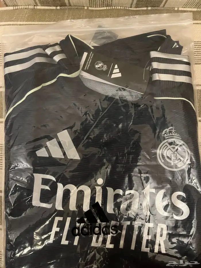 ريال مدريد التيشيرت الثاني مقاسreal Madrid second kit xl 2