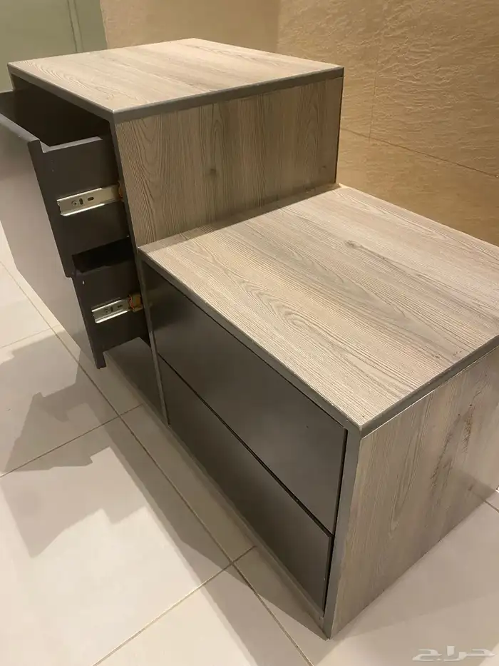 تسريحة او كمدينه طاولة 6