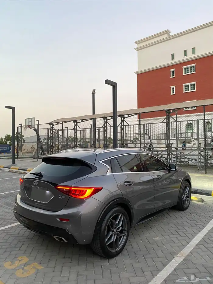 انفنتي Q30 2018 نظيفة جد ا 22