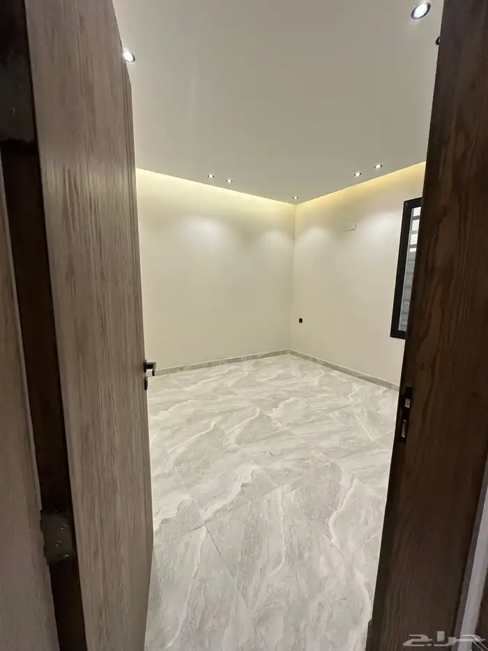 للبيع شقق تمليك ارضي و علوي مع سطح و مصعد ابها البديع 18