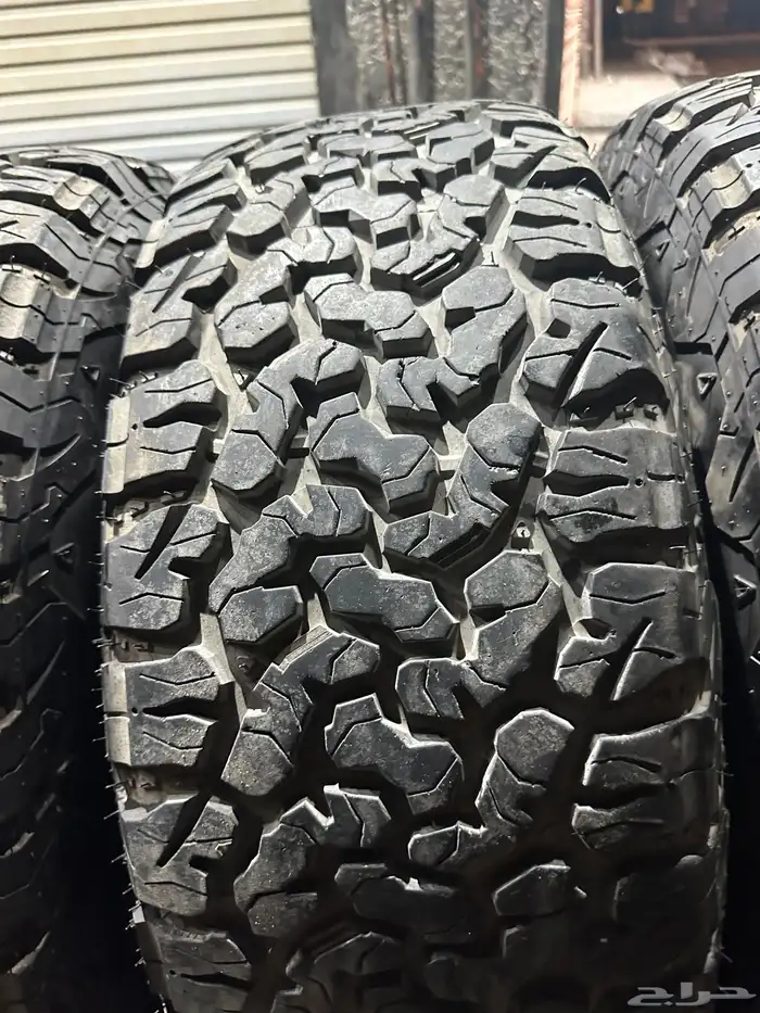 جنوط ميثود 5 مسمار رانجلر مع كفرات نص حجري مقاس 17 14