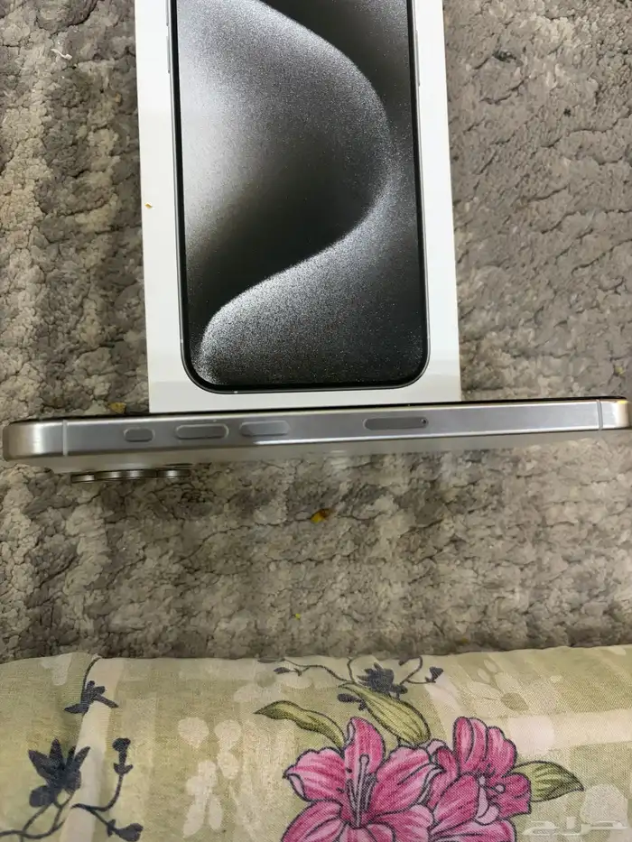 آيفون 15 برو ماكس 256 GB تيتانيوم أبيض 4