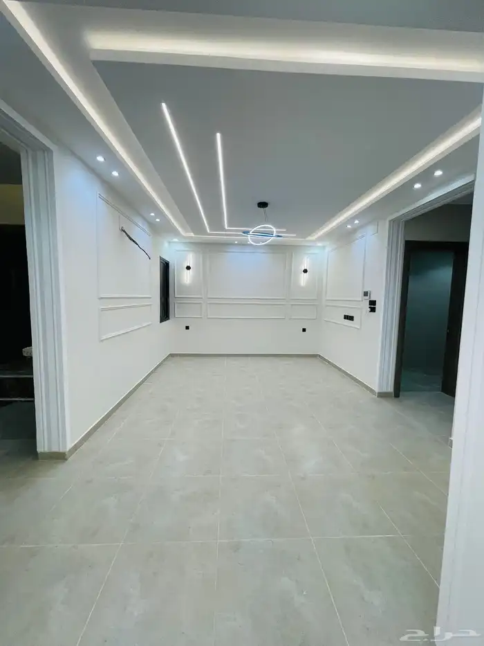 للبيع شقق تمليك علوي مع سطح باالخميس حي الإسكان بسعر مناسب 10