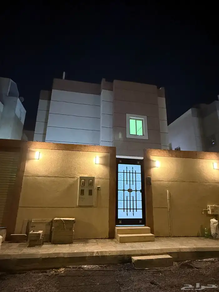 فيلا للبيع حي الدار البيضاء قريب من محطة المترو مساحة 312م 0