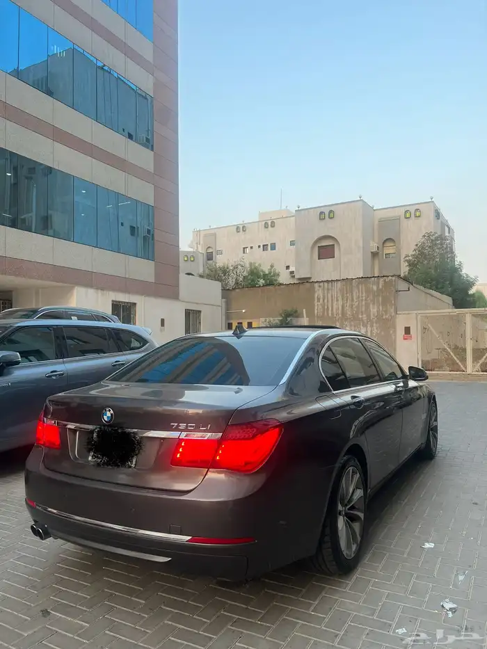 بي ام دبليو 730 نظيف 4