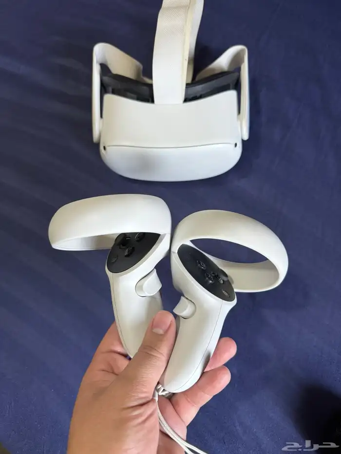 للبيع  نظارة VR Meta Quest 2 (نظيفة جدا ) 1