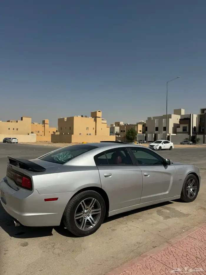 تشارجر 2012 للبيع 5.7 7