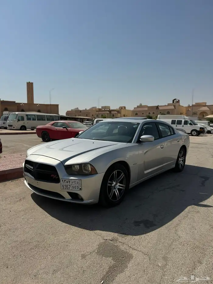 تشارجر 2012 للبيع 5.7 0