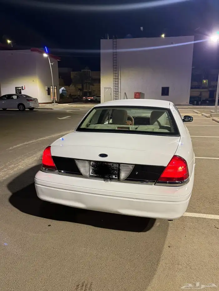 فورد كراون فكتوريا بوليسي 2011 4