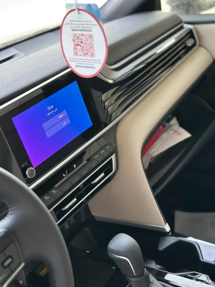 تويوتا كامري LE بنزين الوان اسود موديل 2025 12