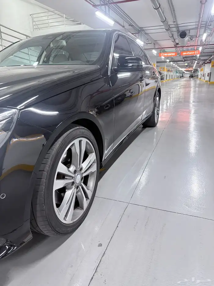 للبيع مرسيدس E300 نظيف جدا 7