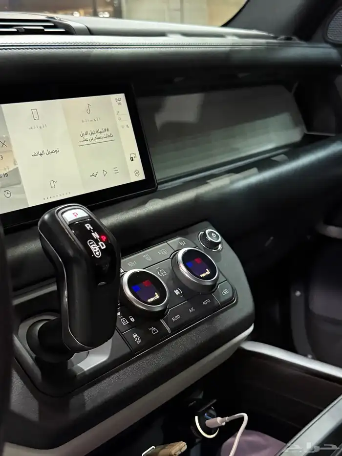 ديفندر 2020 فئة HSE V6 لدى معرض(عبيد الرشيدي) 32