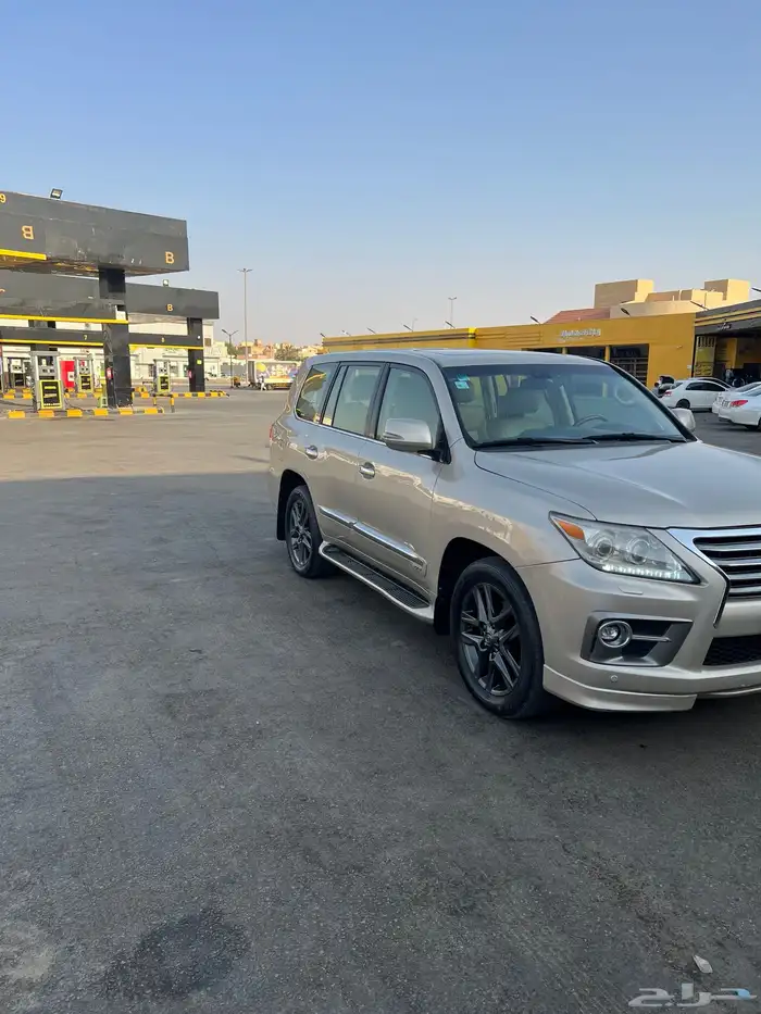 لكزس موديل 2014 فل 1