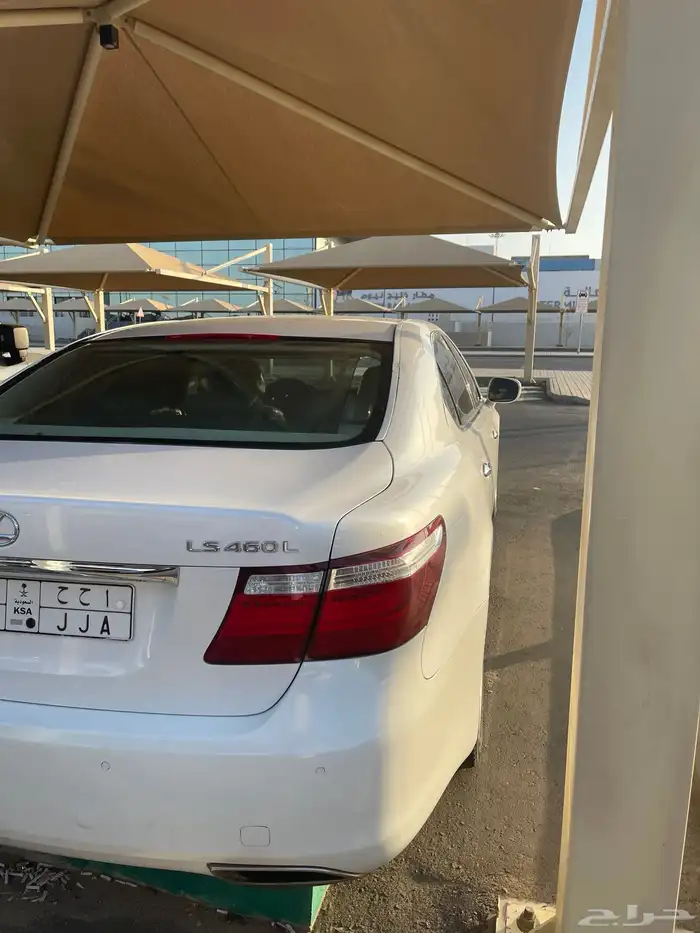 لكزس LS460 فل كامل للبيع 2