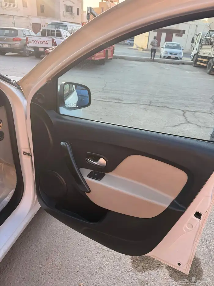 سيارة من نوع RENAULT - SYMBOL 2019 13