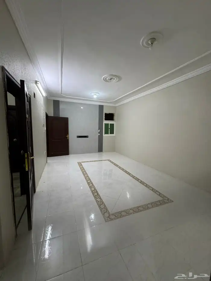 شقة للايجار حي السامر 27 الف 4 غرف 1