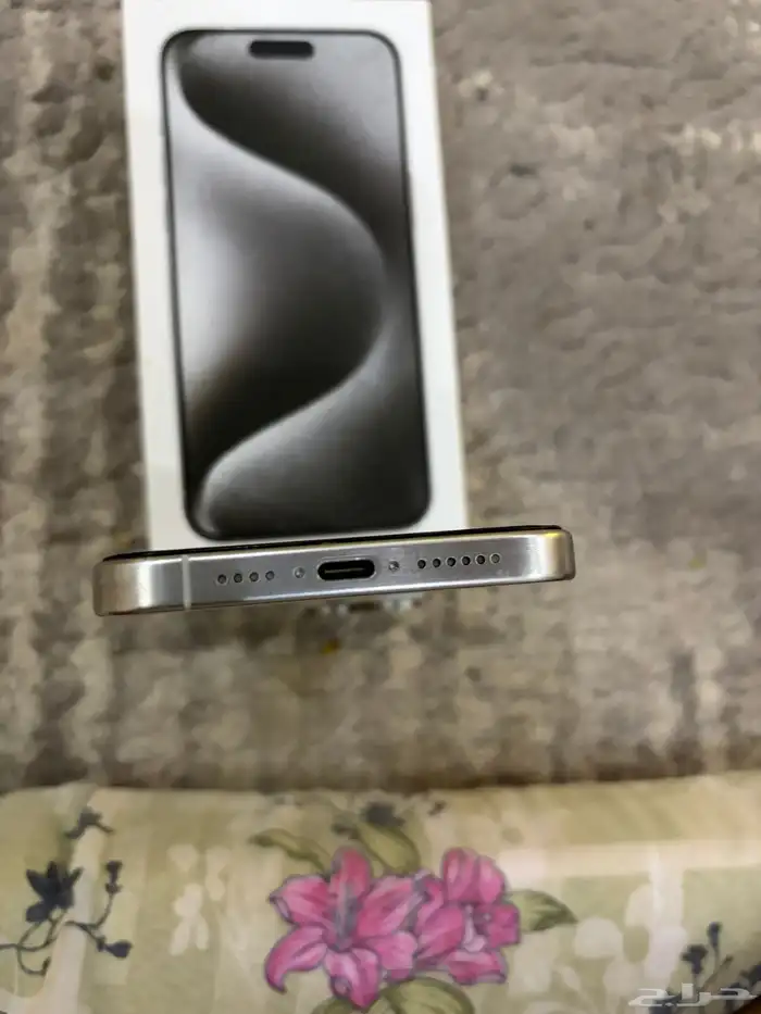 آيفون 15 برو ماكس 256 GB تيتانيوم أبيض 3