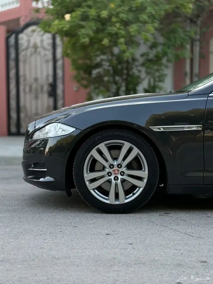 JAGUAR XJ L 2015 13
