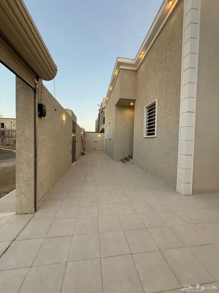 للبيع دور مستقل ارض كامله شمال الصناعيه خميس مشيط 850الف 2