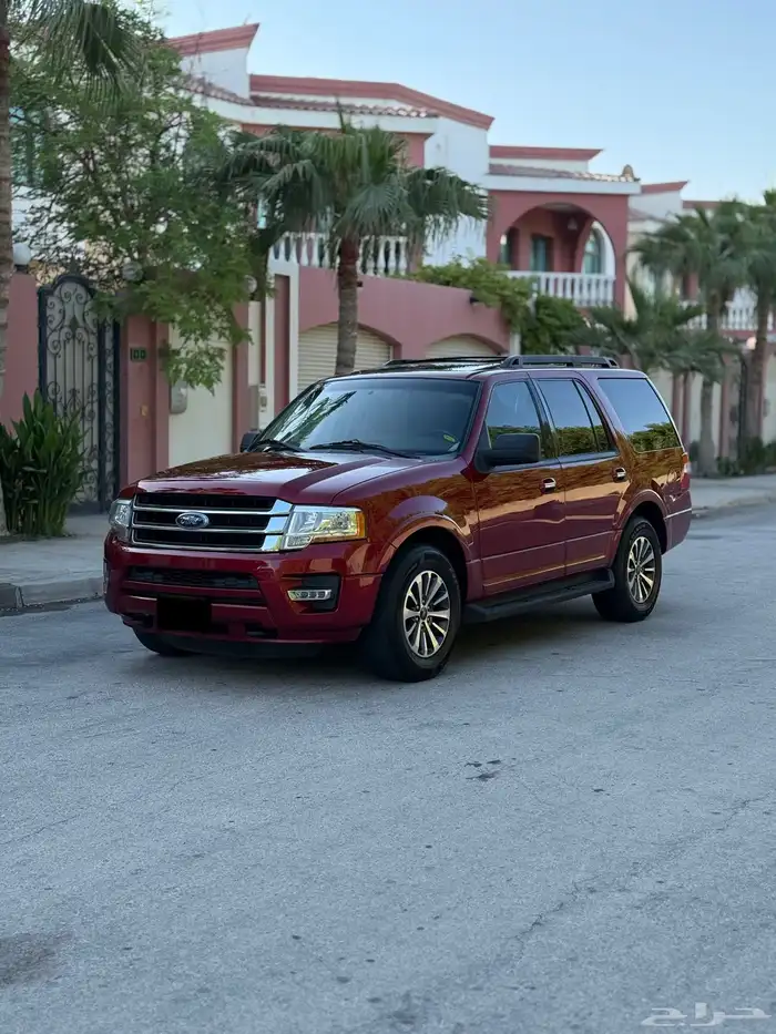 Ford Expedition XLT 2016 1
