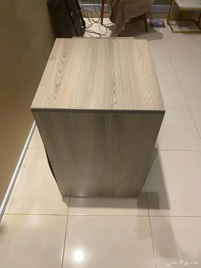 تسريحة او كمدينه طاولة 3