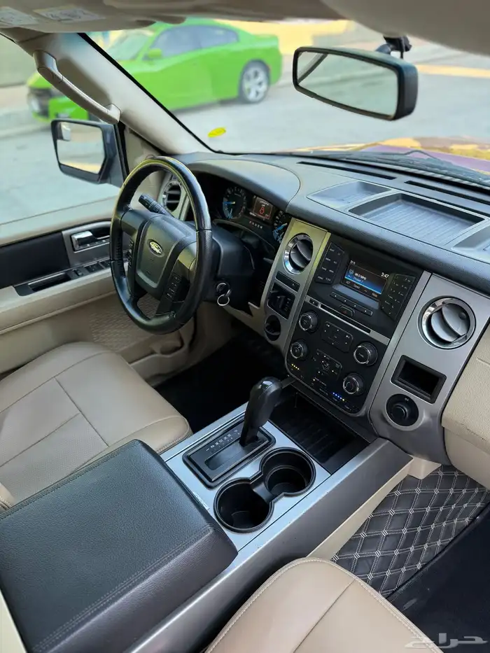 Ford Expedition XLT 2016 24