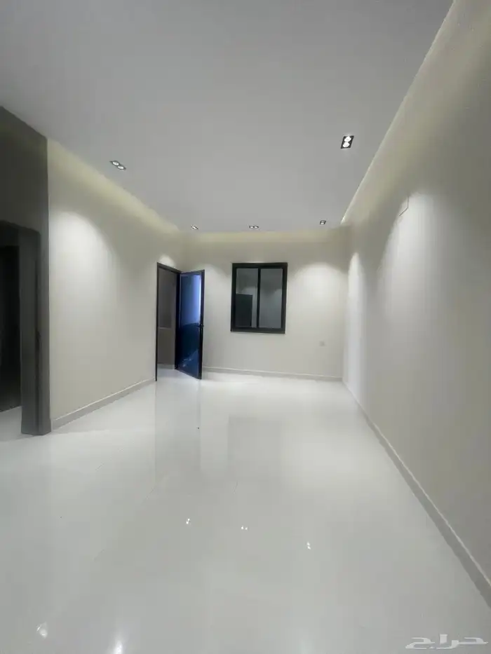 للبيع ادوار ارضيه وشقق علويه حى المعارض خميس مشيط 33