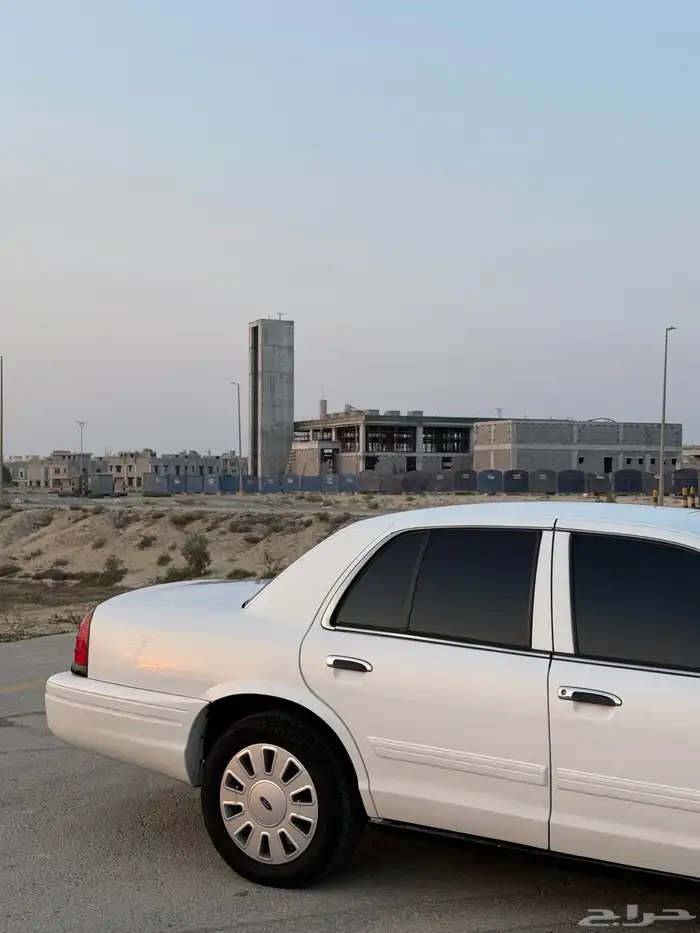فكتوريا بوليسي 2011 نظيف 6