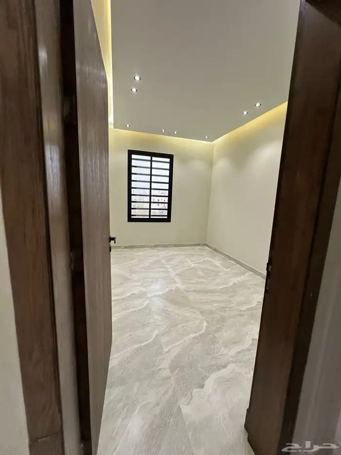 للبيع شقق تمليك ارضي و علوي مع سطح و مصعد ابها البديع 9