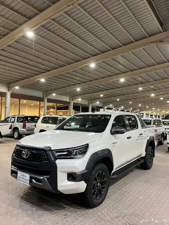 تويوتا هايلكس 6 سلندر ادفنشر عداد قليل 3