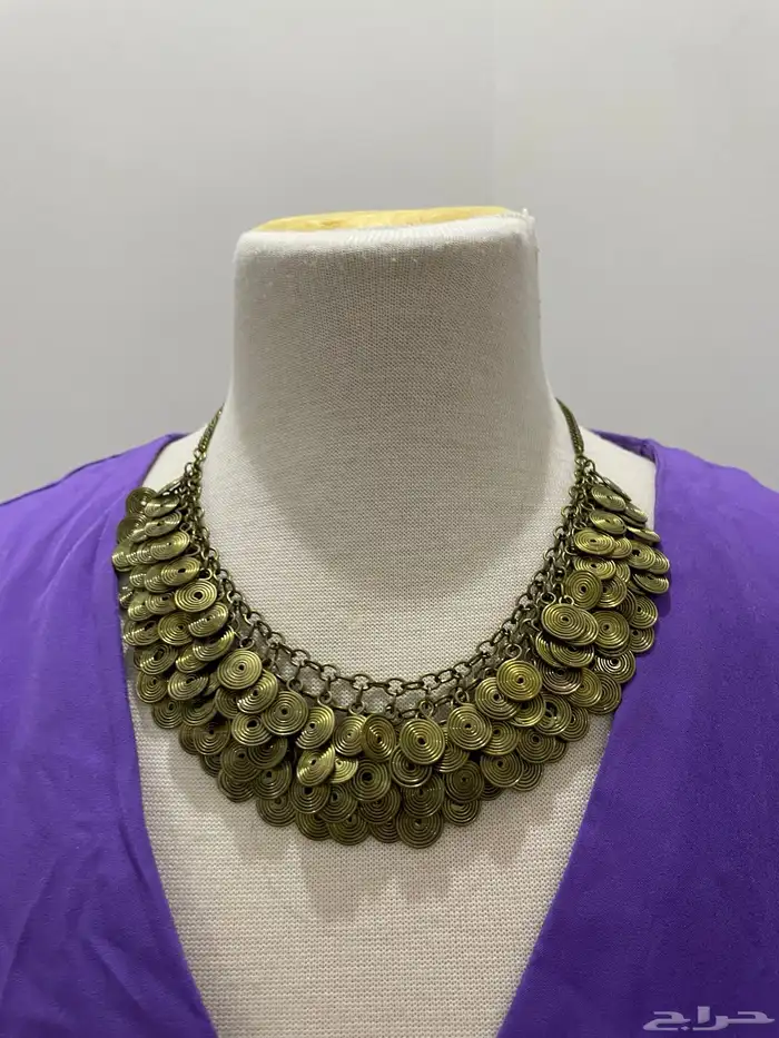 اكسسوارات سلاسل وأساور 1
