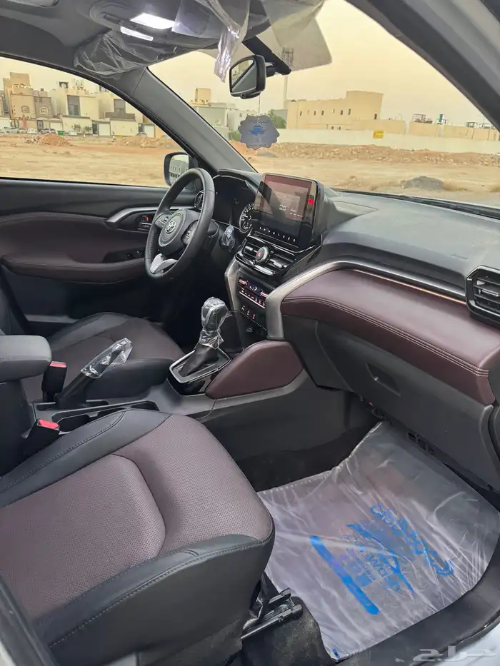 اوربان كروزر2025 14