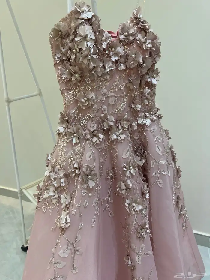 فستان مستعمل 0