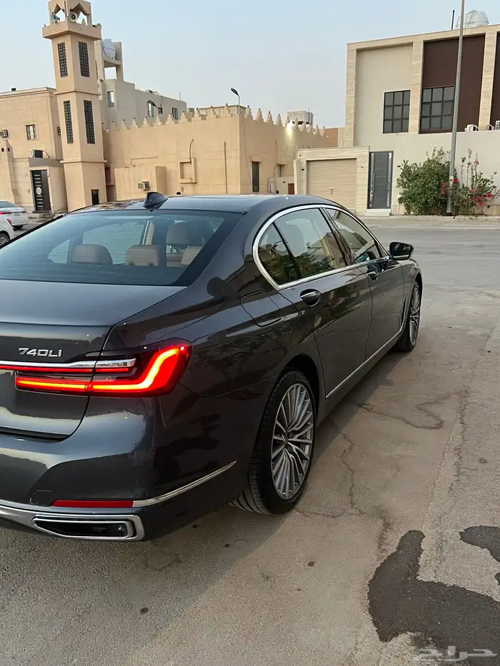 للبيع بي ام 740 2