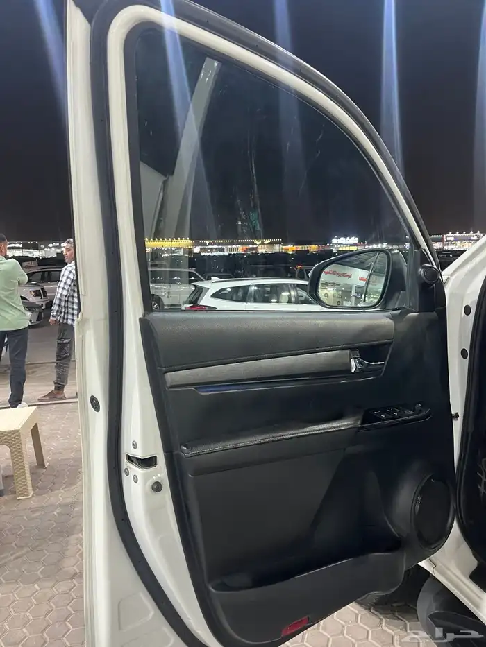 تويوتا هايلكس 6 سلندر ادفنشر عداد قليل 15