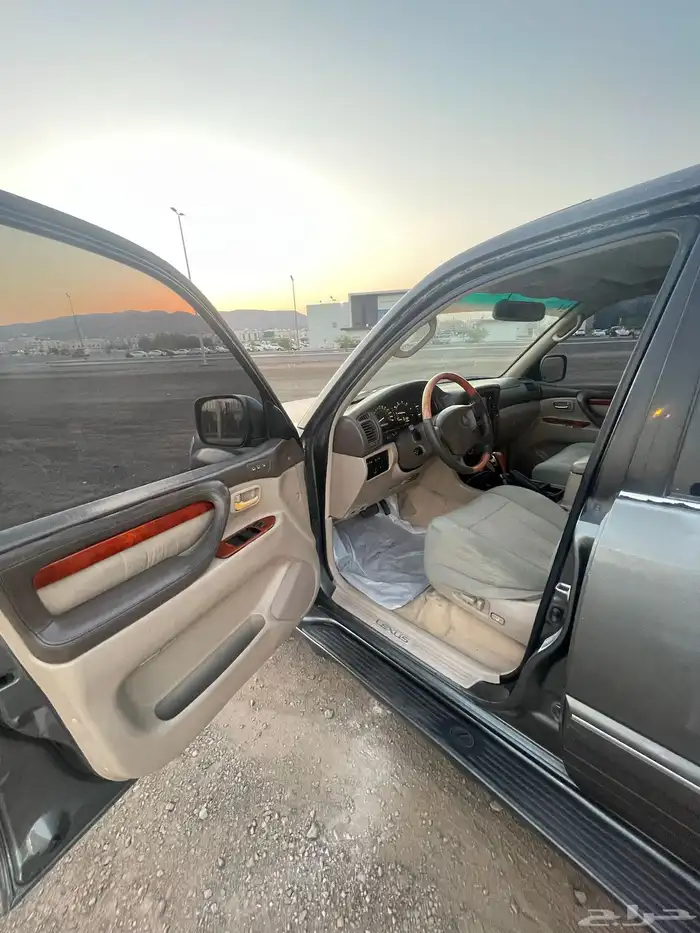 جيب لكزس LX470 ممشى قليل نظيف 4