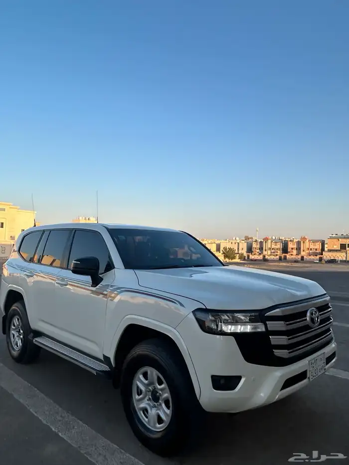 لاندكروزر 1 GXR ديزل 2022 0